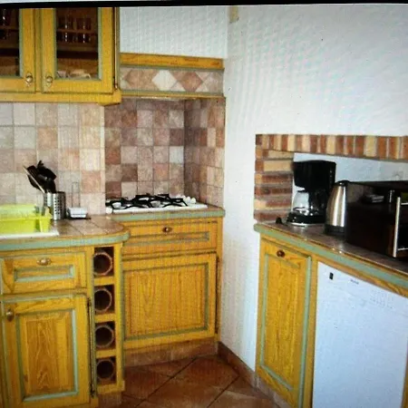 Holiday home Les Roses De Ginette Jonzac