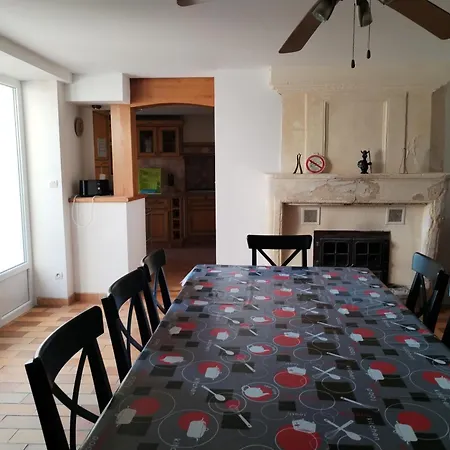 Holiday home Les Roses De Ginette Jonzac